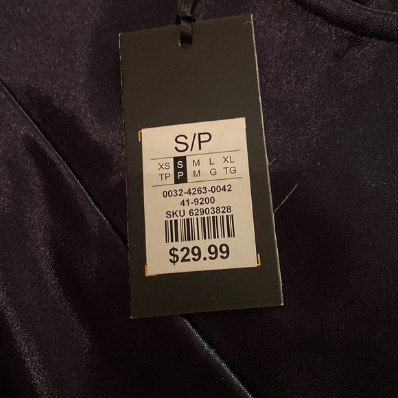 *NEW* Navy blue dress with a slit - Picture 3 of 3